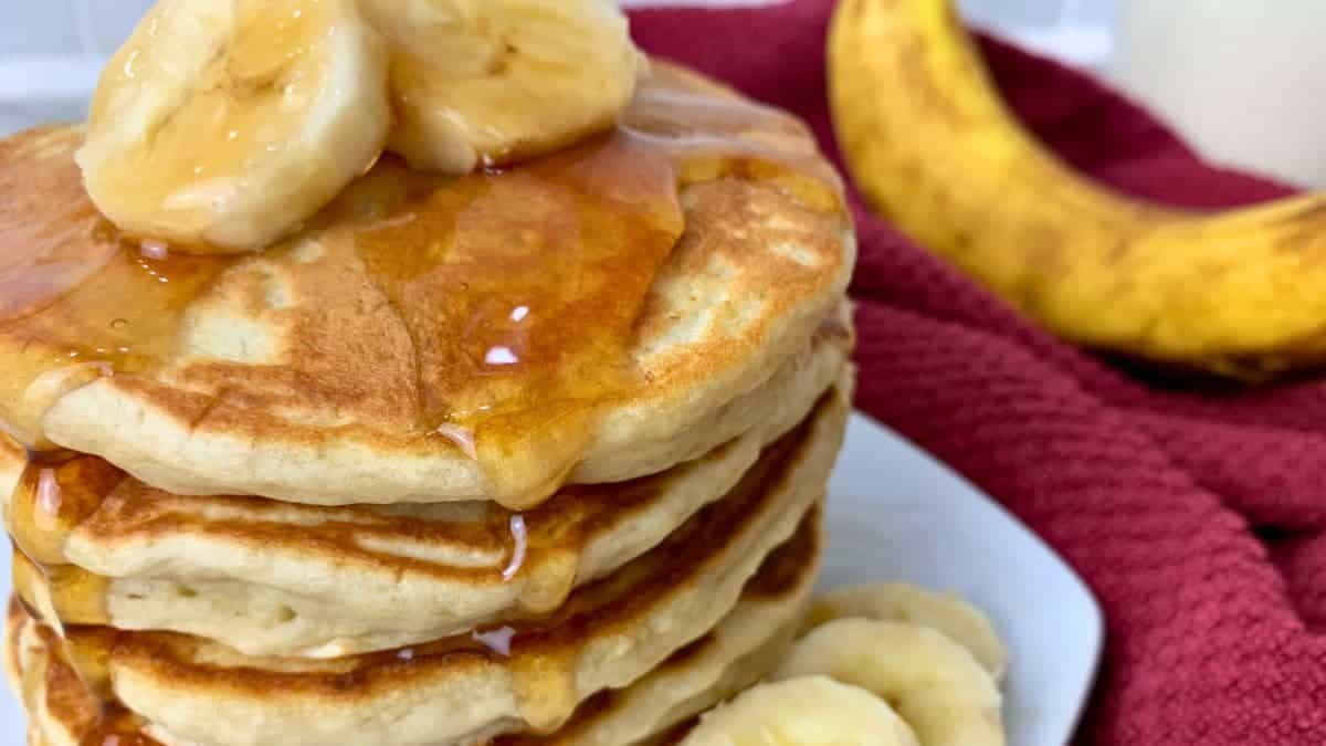 banana sourdough pancakes